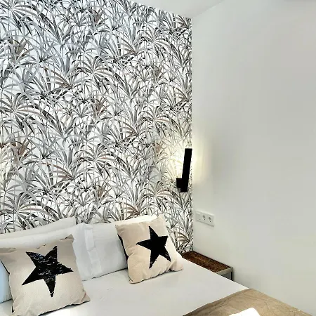 Loft 18 Beachfront Center