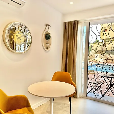 Loft 18 Beachfront Center