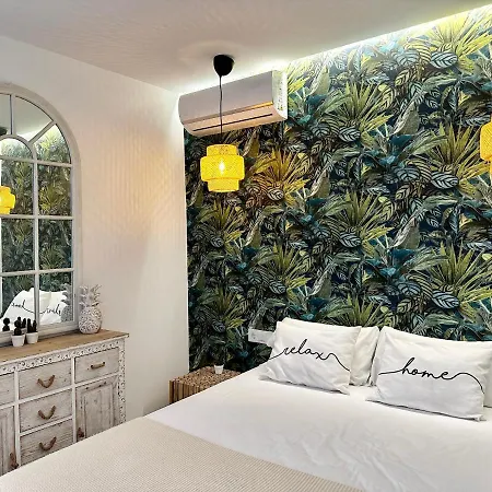 Loft 18 Beachfront Center