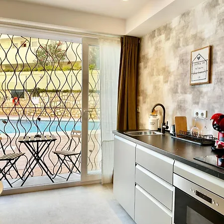 Loft 18 Beachfront Center * Marbella