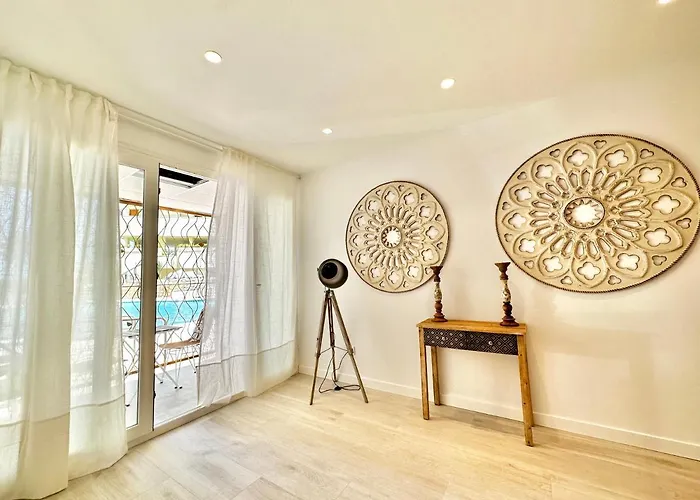 Apartahotel Loft 18 Beachfront Center 3*