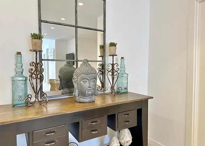 Loft 18 Beachfront Center Apart-hotel