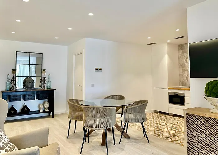 Apartahotel Loft 18 Beachfront Center Marbella