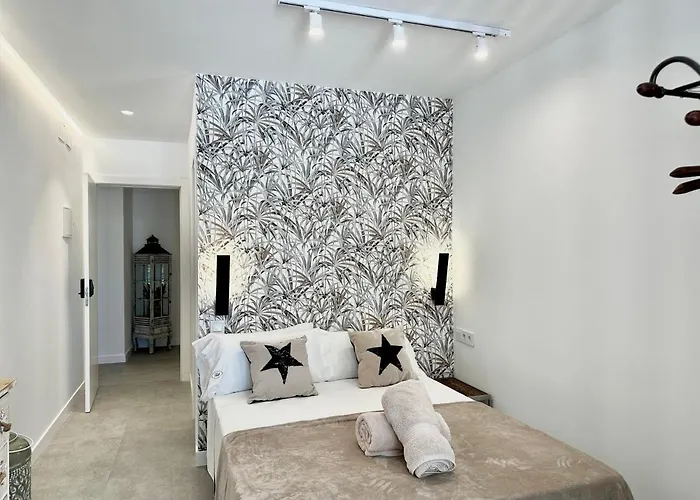 Apartahotel Loft 18 Beachfront Center 3*