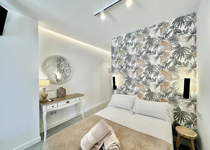 Loft 18 Beachfront Center 3*