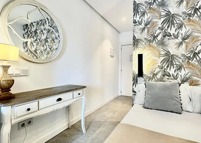Apartahotel Loft 18 Beachfront Center 3*