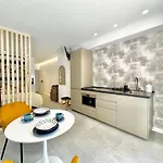 Loft 18 Beachfront Center Hotel apartamentowy Marbella