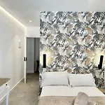 Loft 18 Beachfront Center