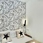 Loft 18 Beachfront Center