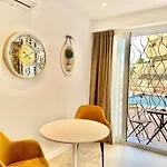 Loft 18 Beachfront Center