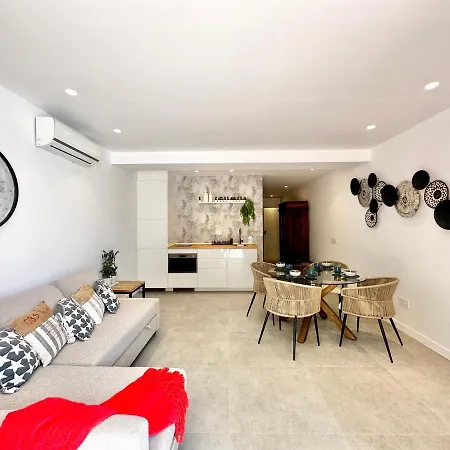 Loft 18 Beachfront Center * 马尔韦利亚