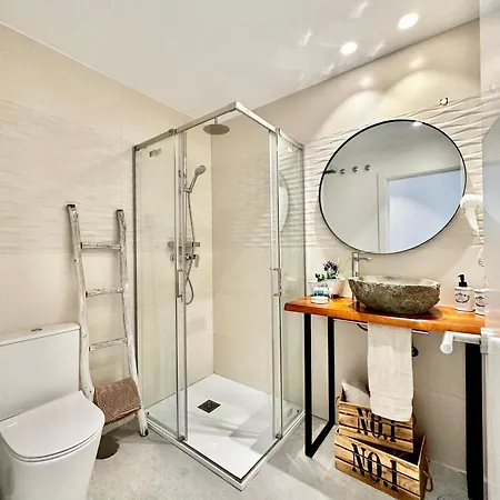 Loft 18 Beachfront Center * 马尔韦利亚